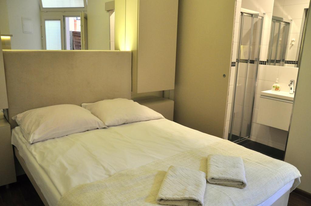 Mirror Apartments Cracovie Extérieur photo