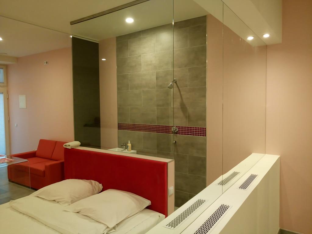 Mirror Apartments Cracovie Extérieur photo