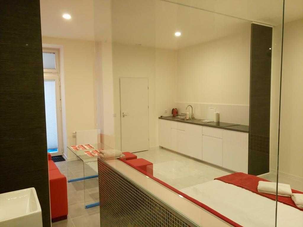 Mirror Apartments Cracovie Extérieur photo